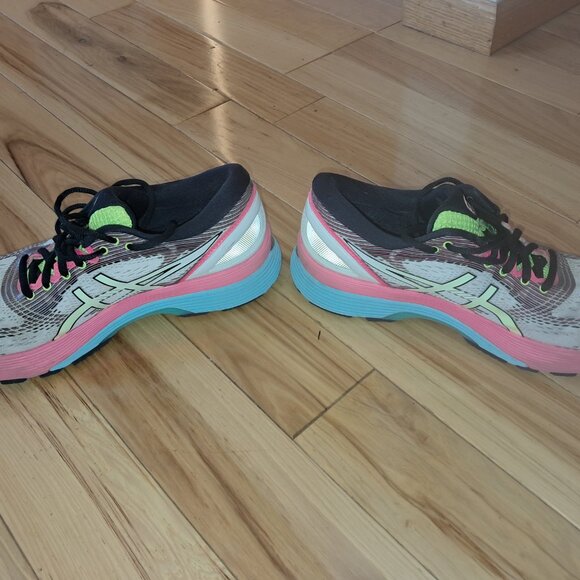 Asics Gel Nimbus 21 women's size: 8 - Picture 2 of 6